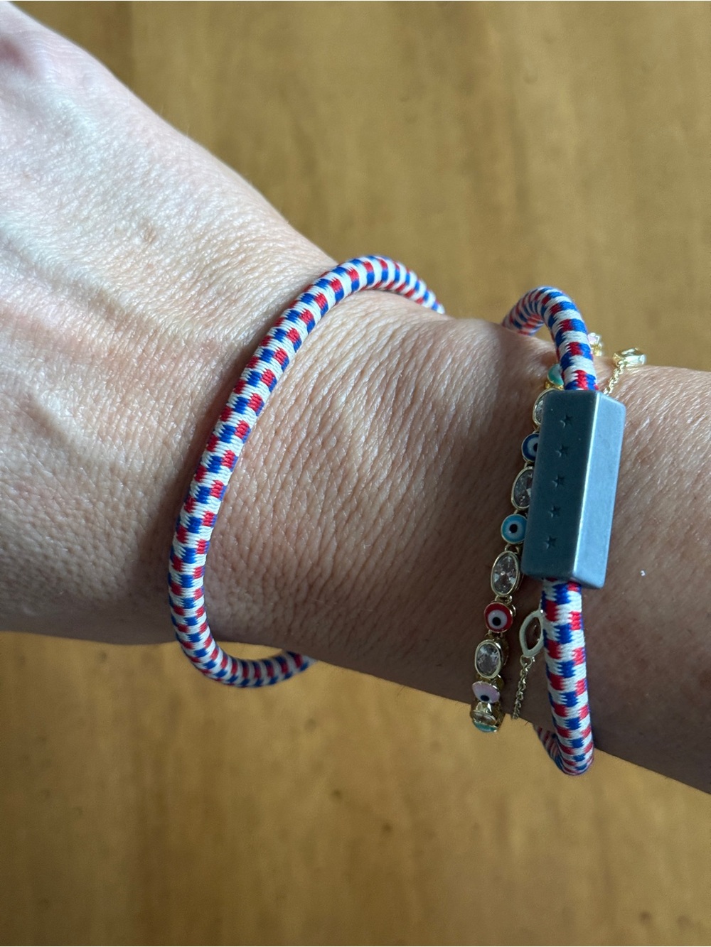 RARE 2012 Starbucks Indivisible elastic wrap bracelet Or Choker red White Blue